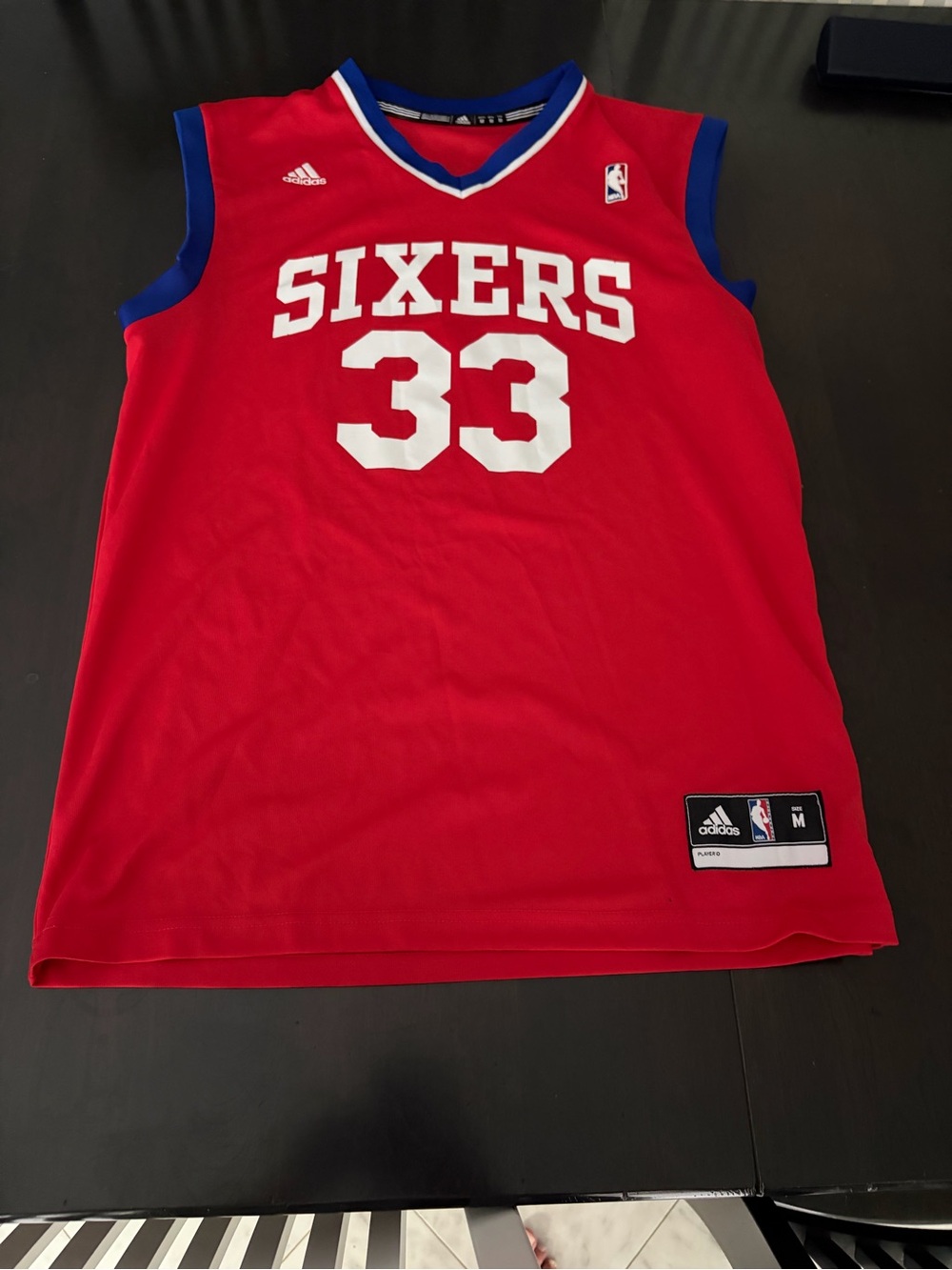 Y2K Adidas red Philadelphia Sixers Andrew Bynum basketball jersey size M